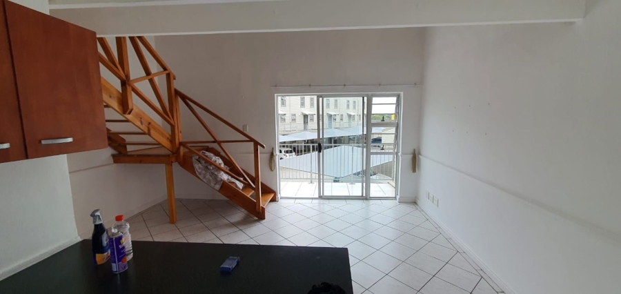 To Let 1 Bedroom Property for Rent in Humewood Eastern Cape